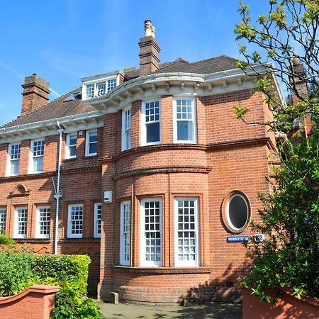 Sherfield House Panzió Hastings Kültér fotó